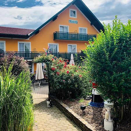 Landhotel Erhardt Bad Waltersdorf Extérieur photo