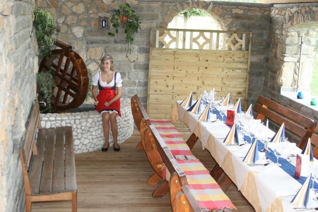 Landhotel Erhardt Bad Waltersdorf Extérieur photo